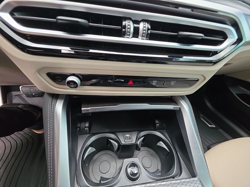Used 2024 White BMW 430i image 19