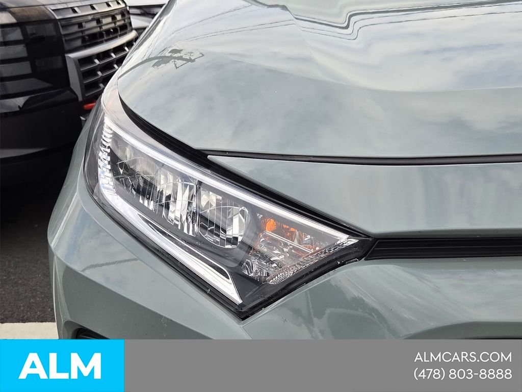 Used 2019 Green Toyota XLE image 24