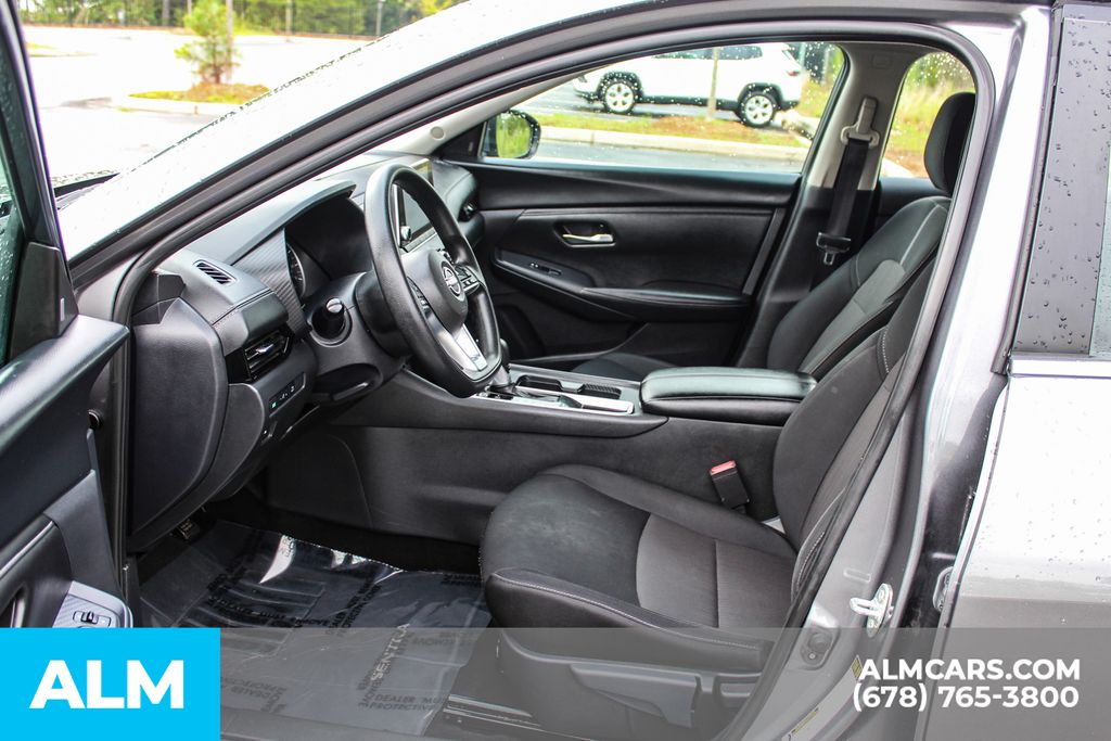 Used 2024 Gray Nissan SV image 17
