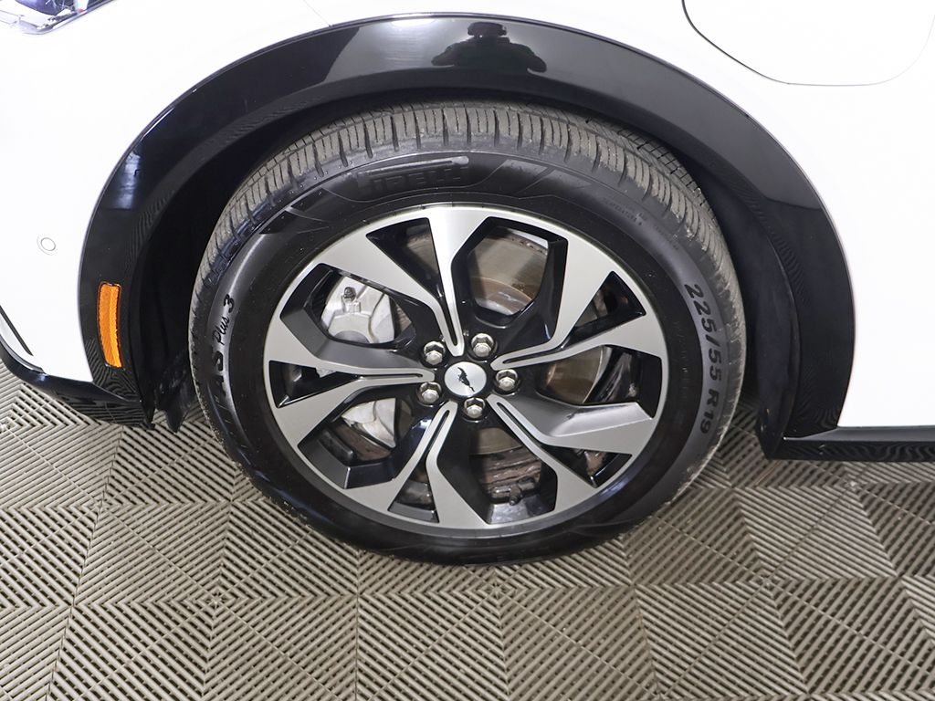 Used 2023 White Ford Premium image 20