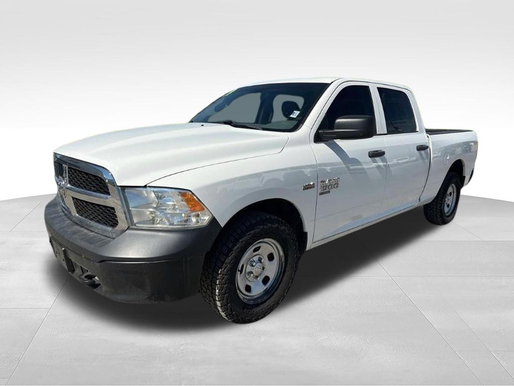 Bright White Clearcoat 2019 RAM 1500 Pickup Truck Four-Wheel Drive 8-Speed Automatic