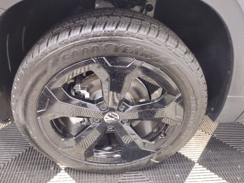 2025 Volkswagen Taos 1.5T SEL