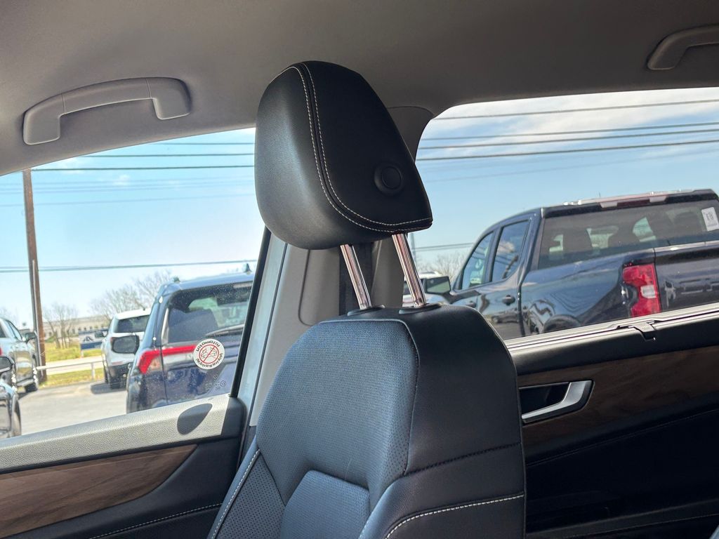 Used Car 2025 Volkswagen Atlas  2.0t Se W/technology For Sale Under $40,000 In Austin, Texas