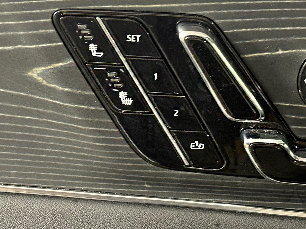 Used 2024 Black Cadillac Luxury image 38