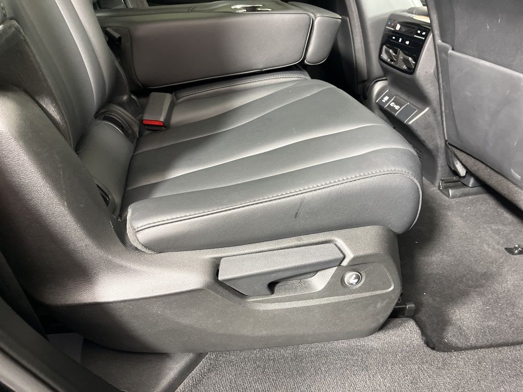 Thumbnail: 2022 Acura MDX - 9