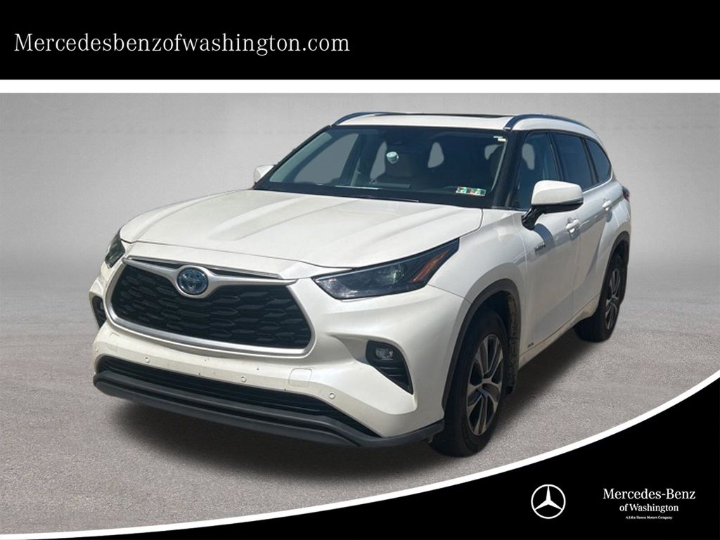 White (Blizzard Pearl) 2021 Toyota Highlander Hybrid SUV / Crossover All-Wheel Drive Continuously Variable Transmission