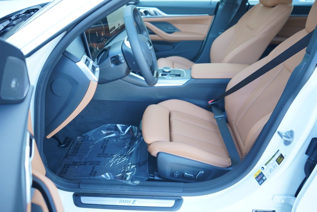 2025 BMW i4 eDrive40 11