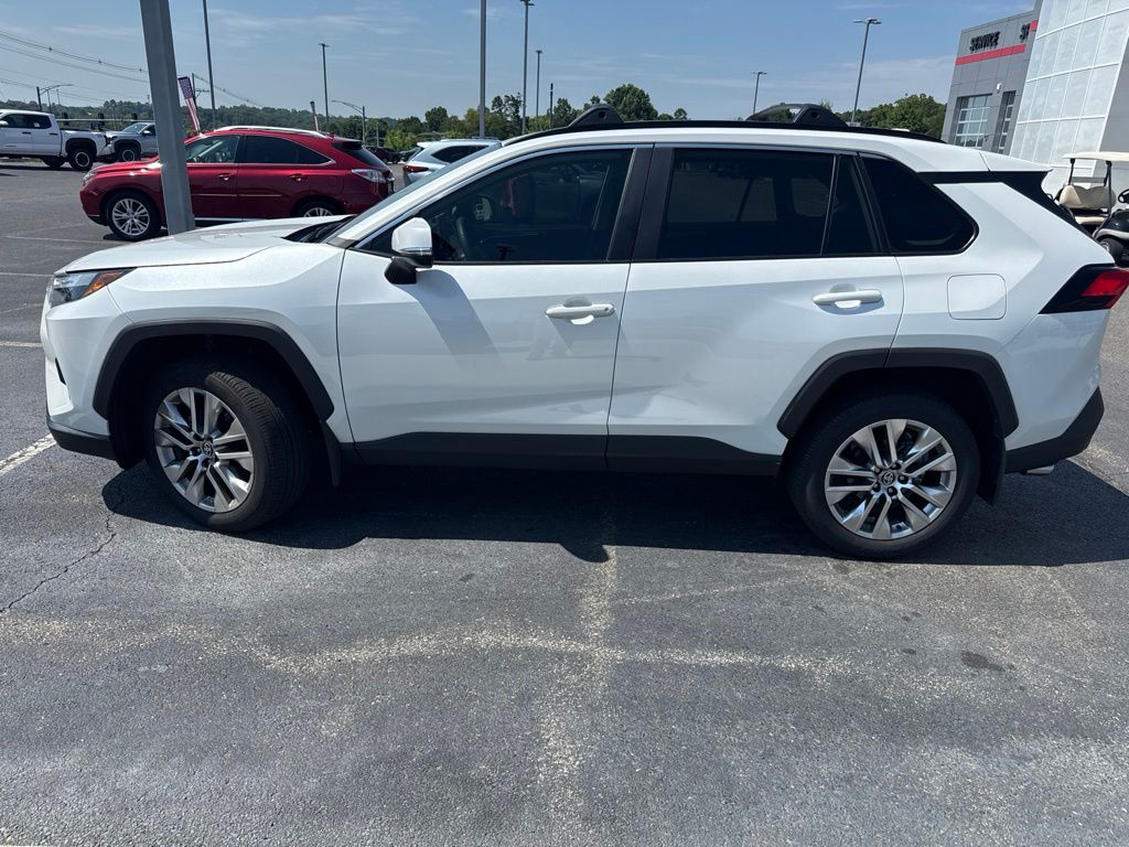 Pearl 2025 Toyota RAV4 SUV / Crossover Front-Wheel Drive 8-Speed Automatic