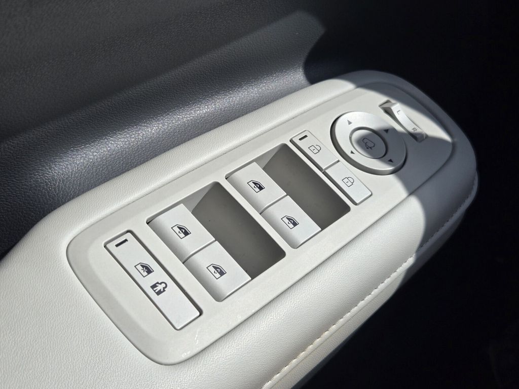 2025 Hyundai Santa Fe - $39,999