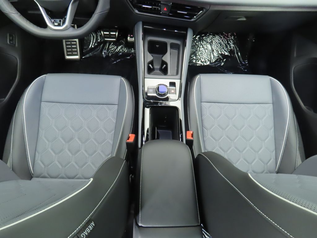 2025 Volkswagen Tiguan SE R-Line 18