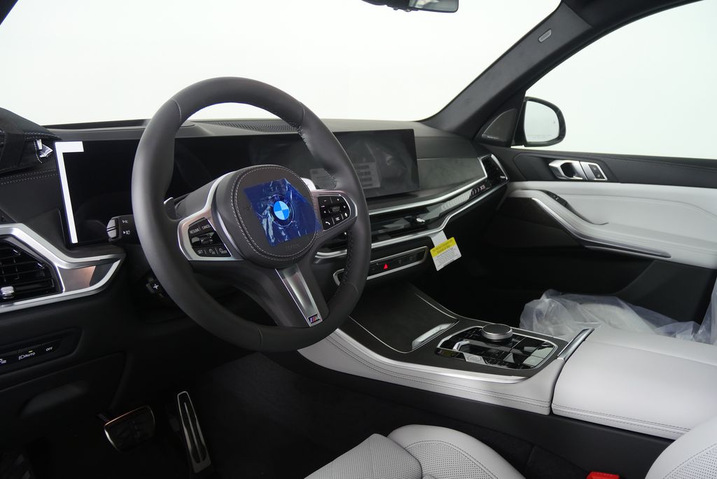 Thumbnail: 2026 BMW X5 - 13