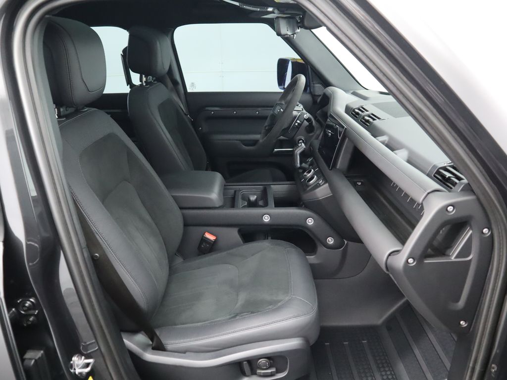 Thumbnail: 2023 Land Rover Defender - 20