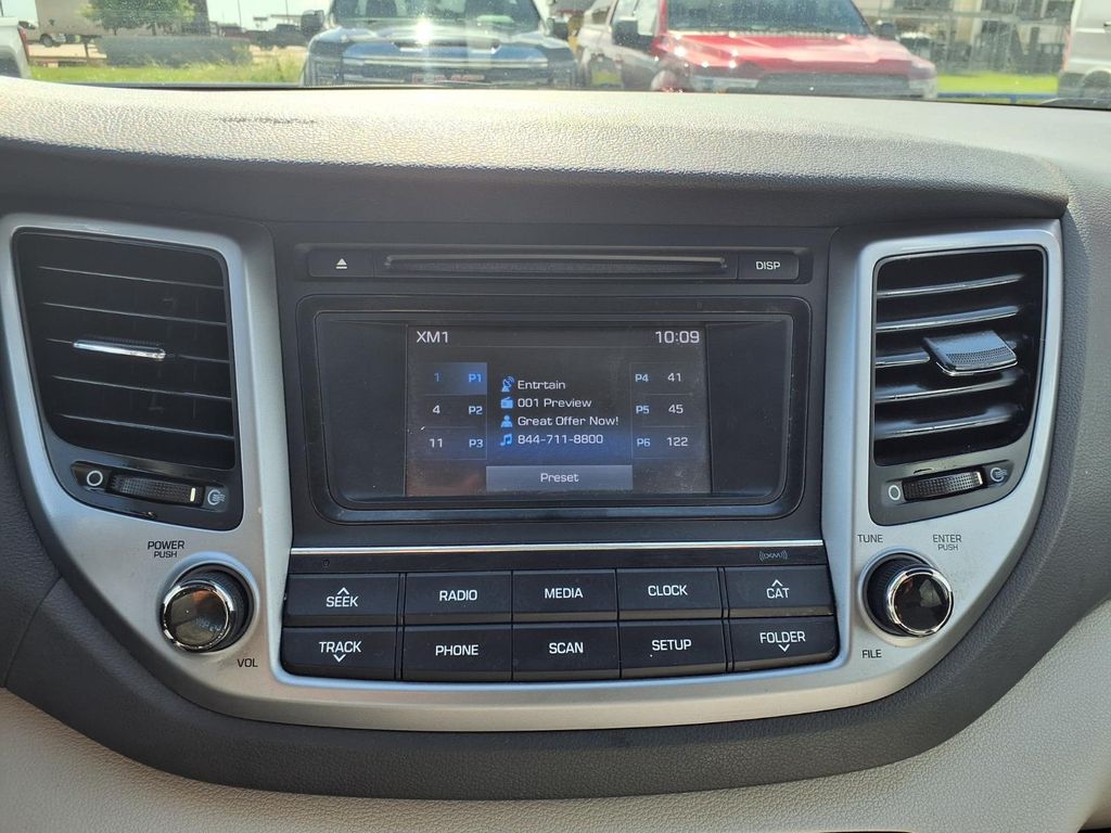 2017 Hyundai Tucson SE Silver at Baytown Hyundai