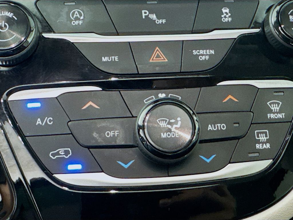 Used Car 2019 Chrysler Pacifica  Touring L Plus For Sale Under $20,000 In Austin, Texas