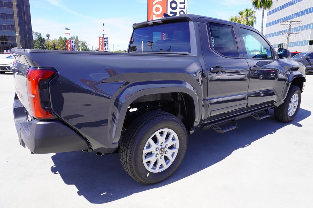 View vehicle photo 4