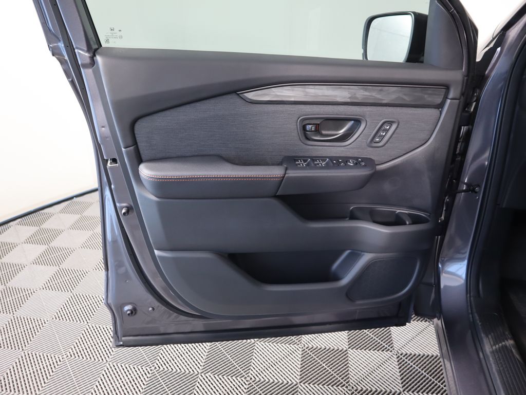 Thumbnail: 2026 Honda Passport - 25