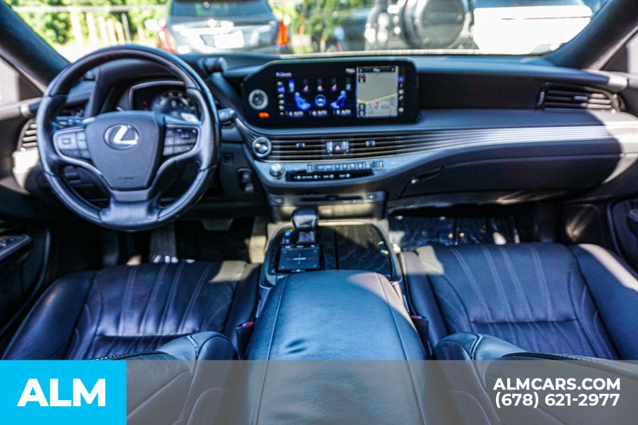 Used 2022 Black Lexus 500 Base image 25