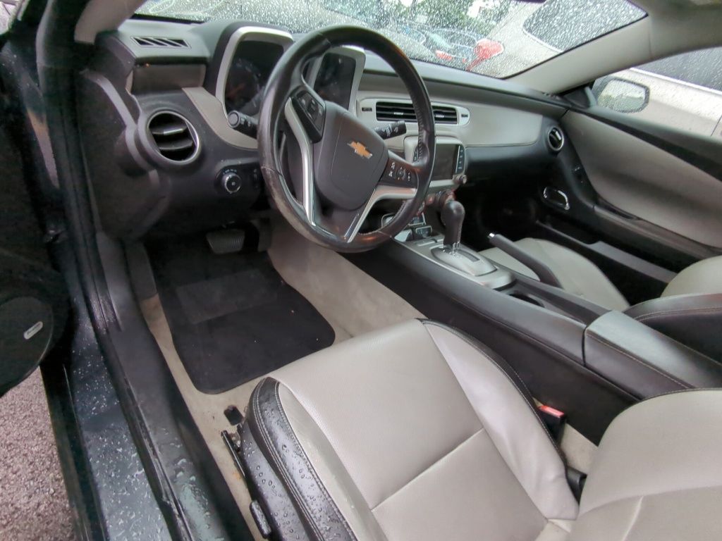 View vehicle photo 7