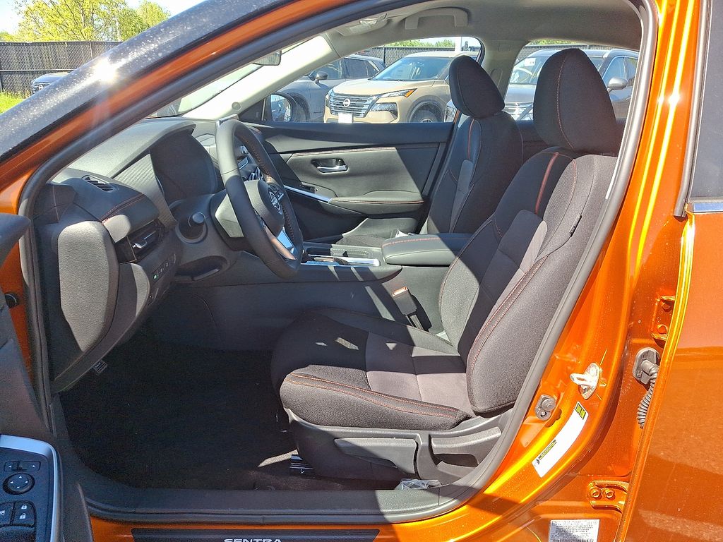 2025 Nissan Sentra SR 5