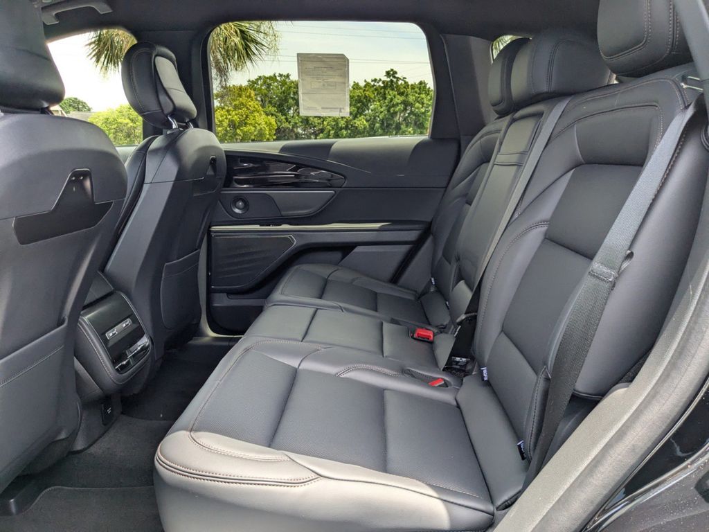 2025 Lincoln Nautilus Hybrid Premiere