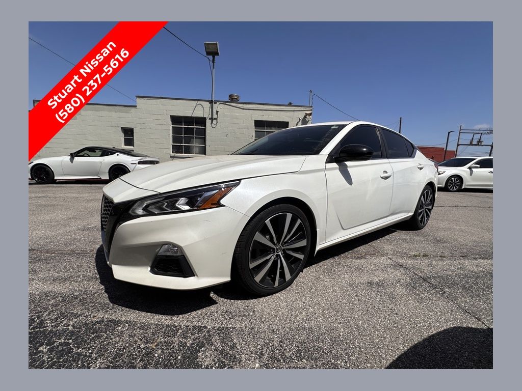 Pearl White Tricoat 2020 Nissan Altima 2.5 SR FWD Sedan Front-Wheel Drive Continuously Variable Transmission