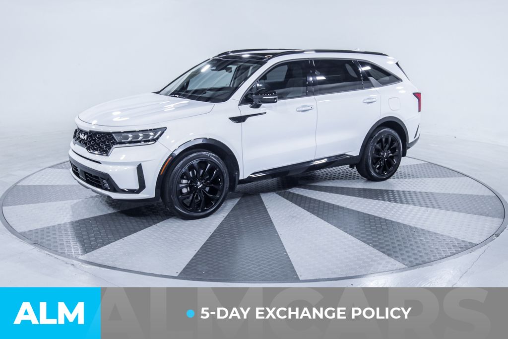 Used 2023 White Kia SX image 3
