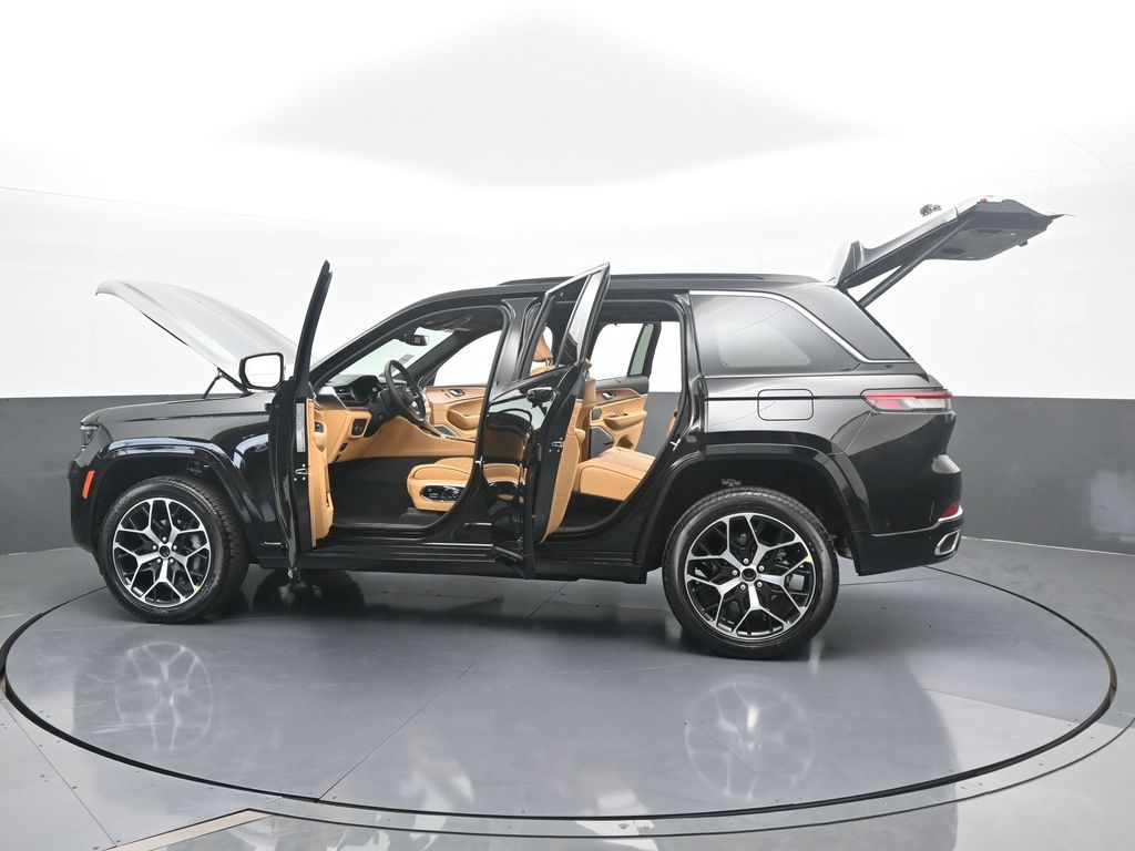 New 2025 Diamond Black Crystal Pearlcoat Jeep Summit image 77