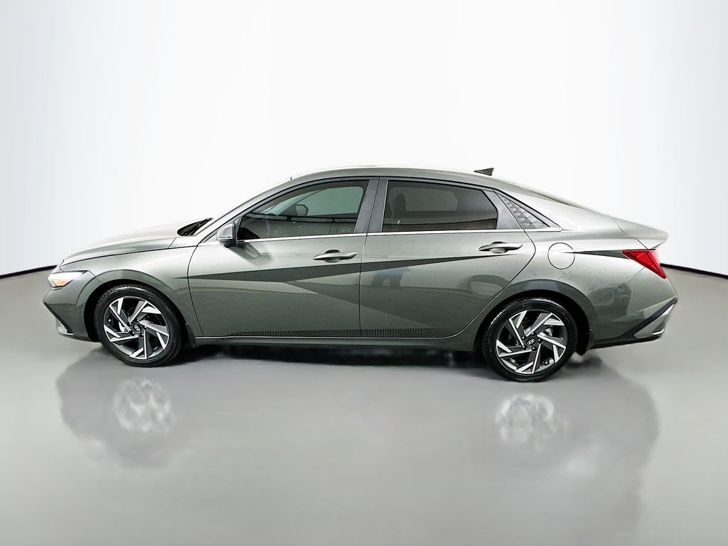 Thumbnail: 2024 Hyundai Elantra - 8