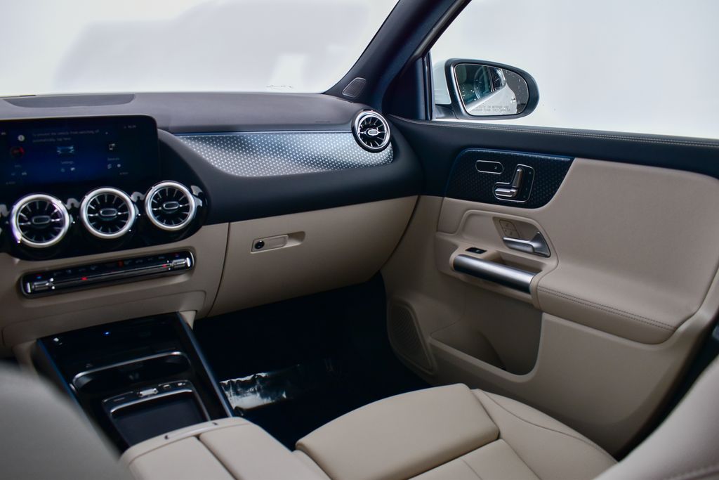 Thumbnail: 2026 Mercedes-Benz GLA - 23