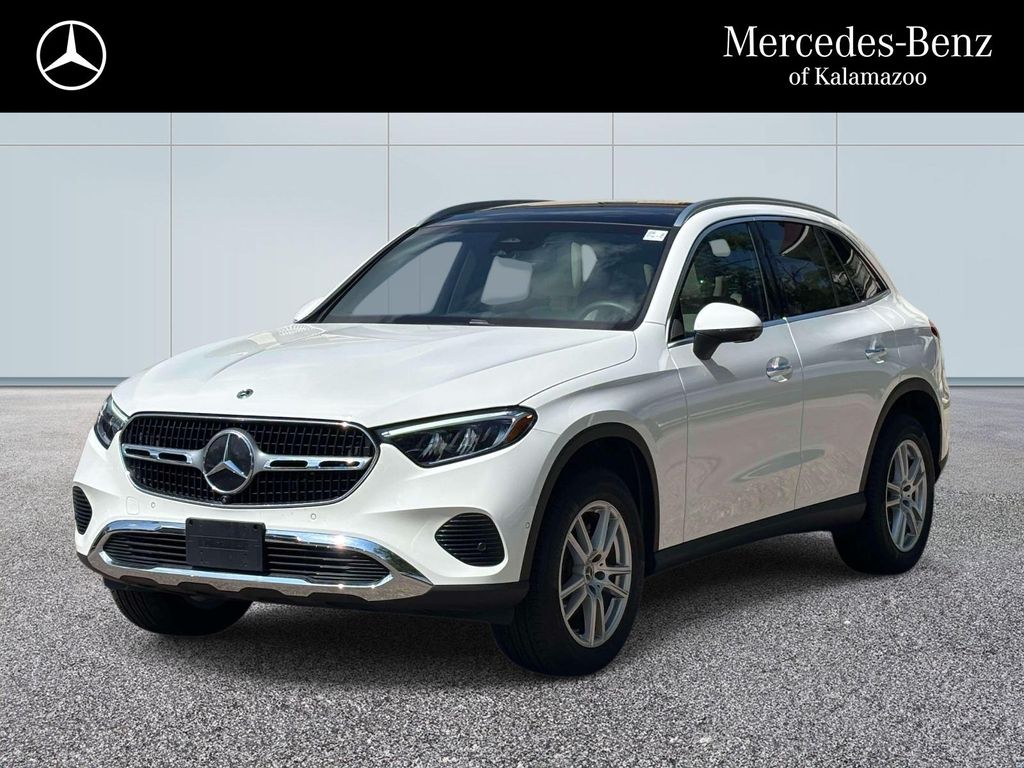 2025 Mercedes-Benz GLC 300 4MATIC