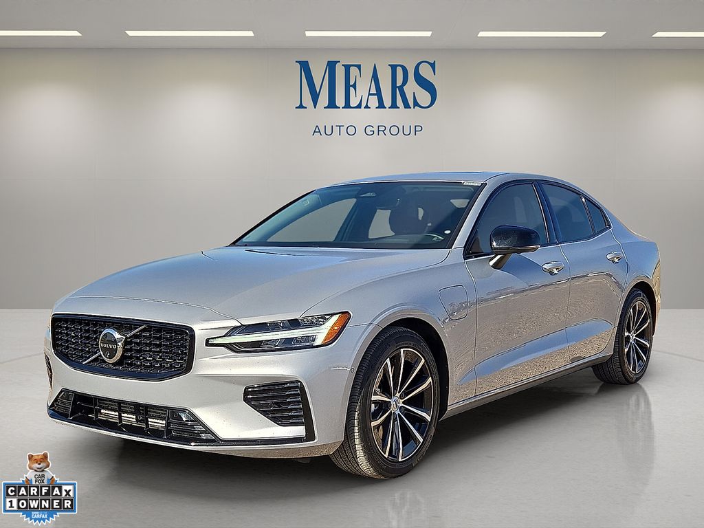 2023 Volvo S60 Recharge T8 Plus Dark Theme eAWD