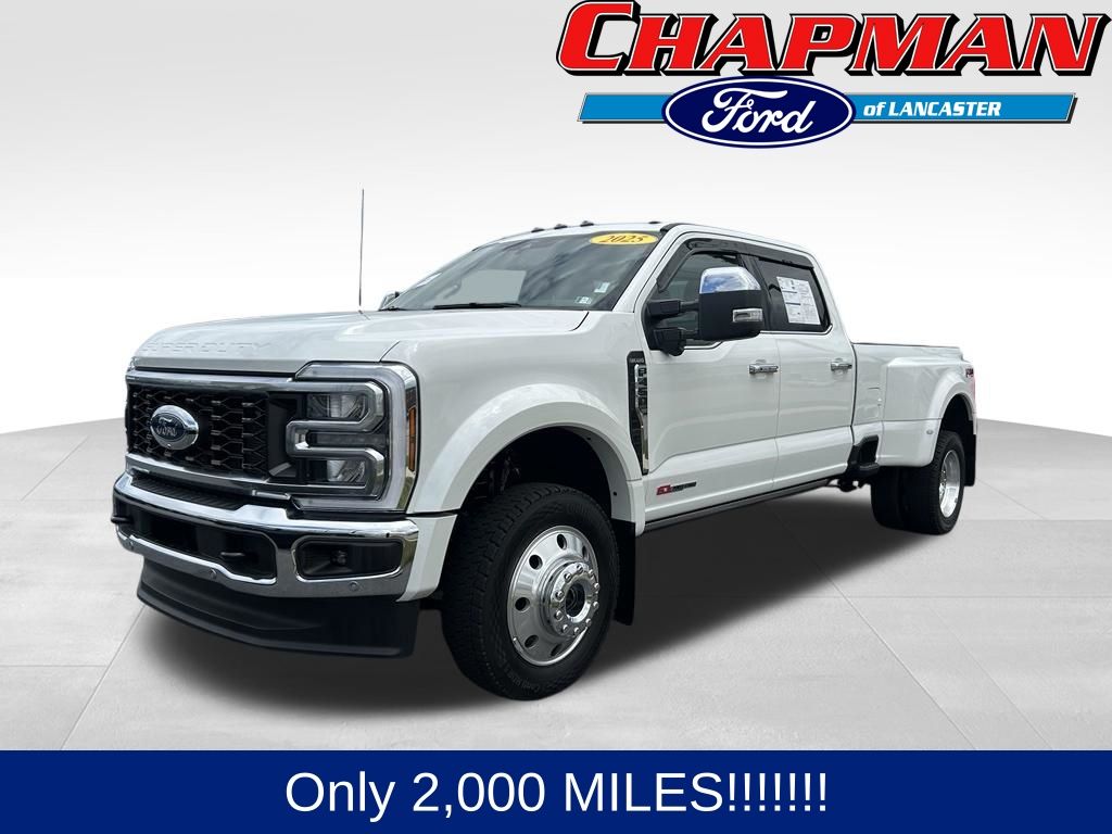 White Metallic 2025 Ford F-450 Super Duty Pickup Truck Four-Wheel Drive Automatic