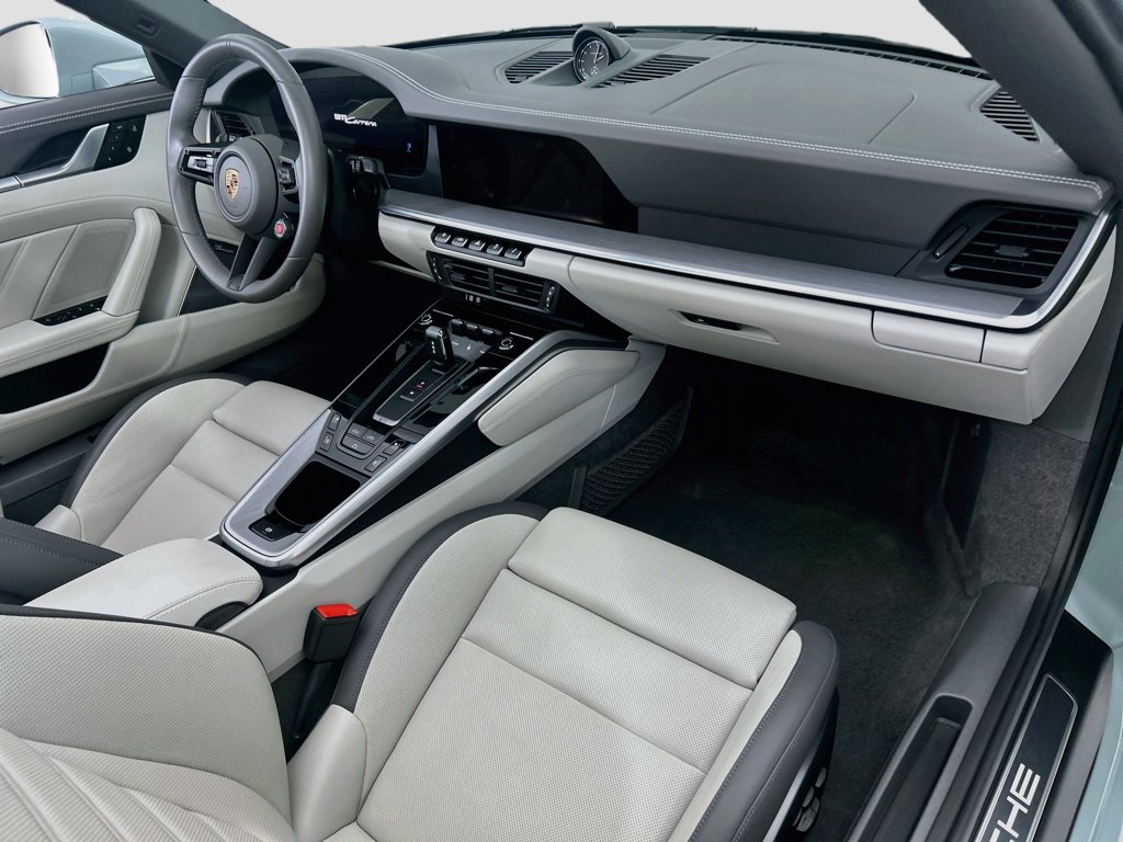 Thumbnail: 2025 Porsche 911 - 19