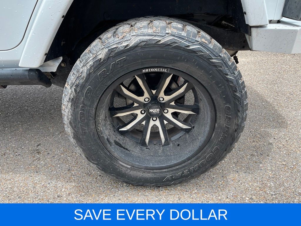 Used 2016 White/off-white Jeep Unlimited Rubicon image 20