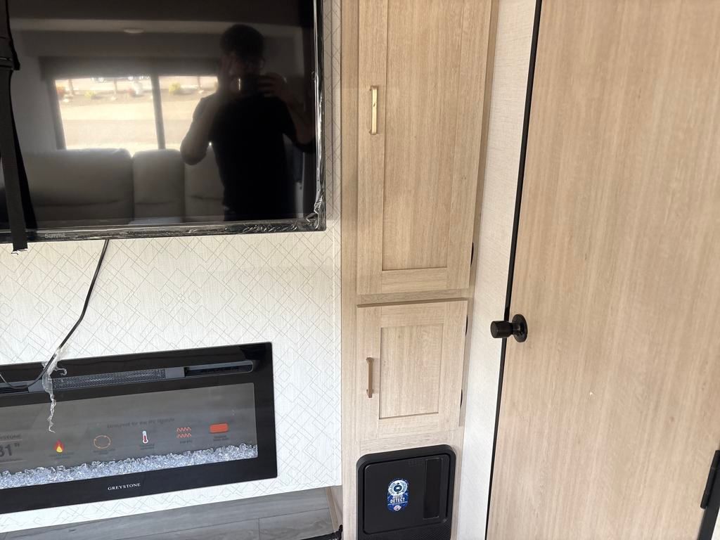 2025 Prime Time Avenger 27 RBS Travel Trailer