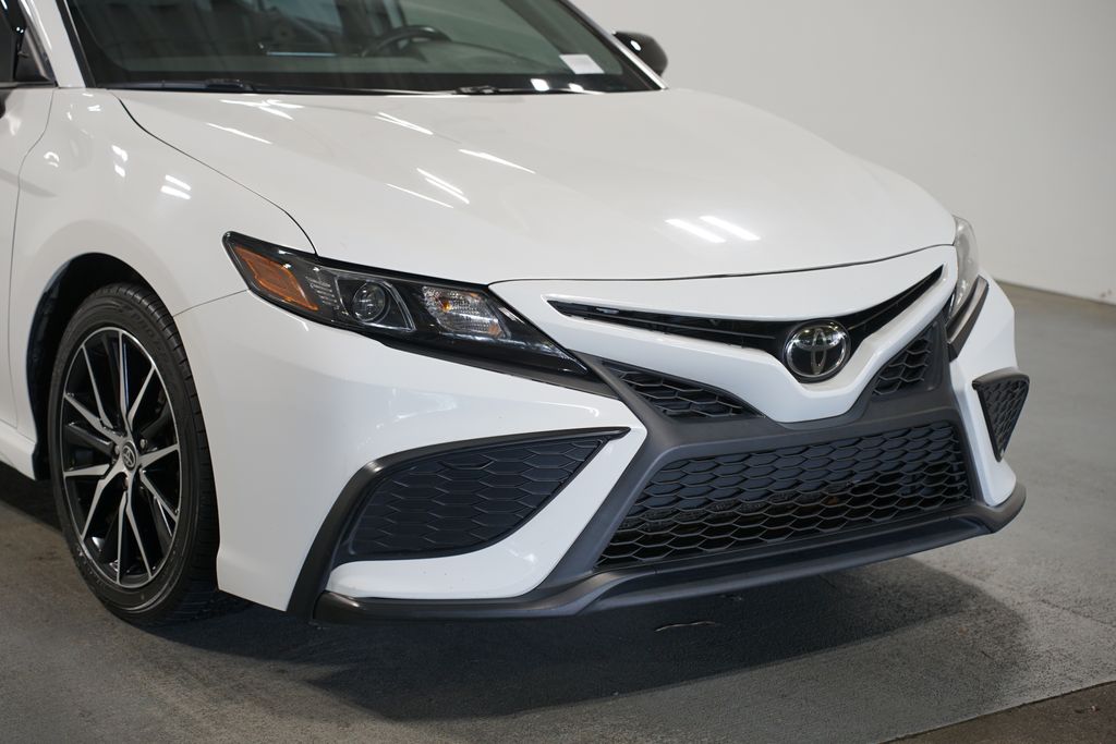 Thumbnail: 2022 Toyota Camry - 4