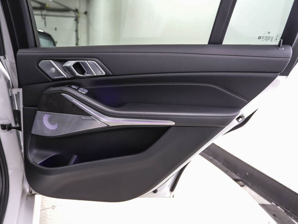 Thumbnail: 2024 BMW X7 - 29