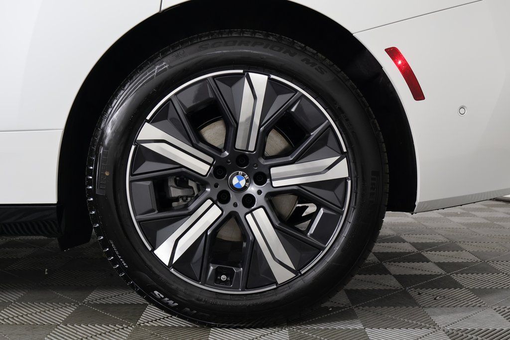 Thumbnail: 2026 BMW iX - 9