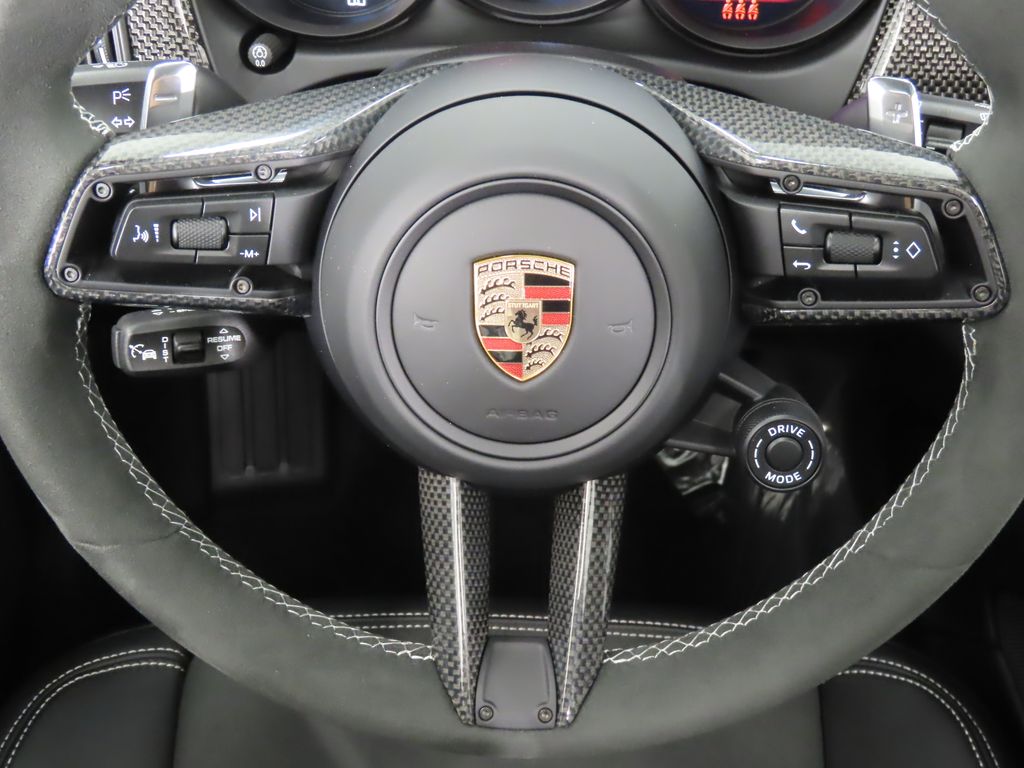 Thumbnail: 2025 Porsche Macan - 18