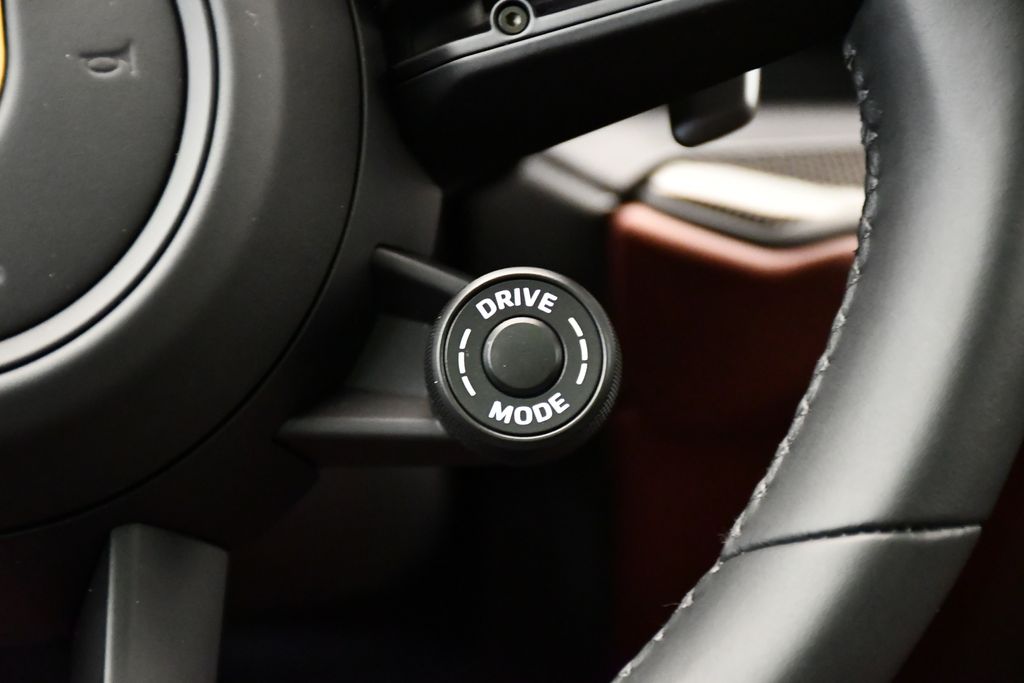 Thumbnail: 2026 Porsche Cayenne - 30