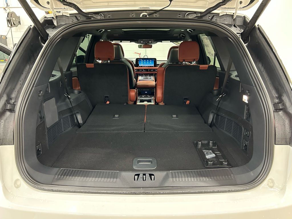 new 2026 Lincoln Aviator car, priced at $80,506