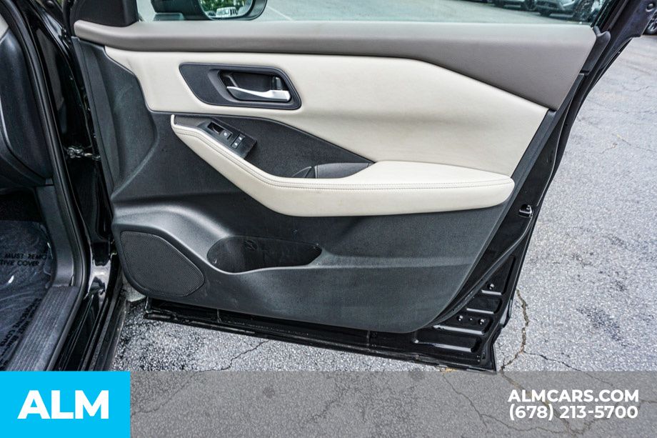 Used 2025 Black Nissan SV image 51