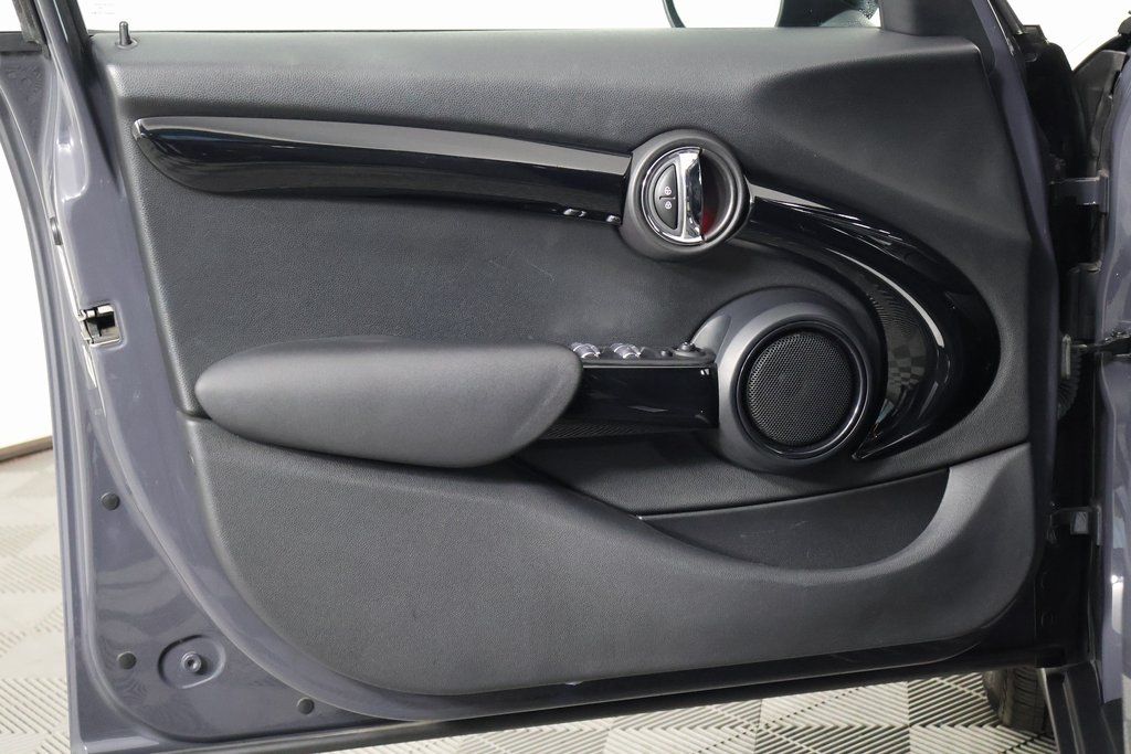 Thumbnail: 2017 MINI Cooper - 12