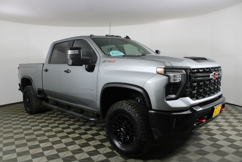 Sterling Gray Metallic 2024 Chevrolet Silverado 2500HD ZR2 Crew Cab 4WD Pickup Truck Four-Wheel Drive Automatic