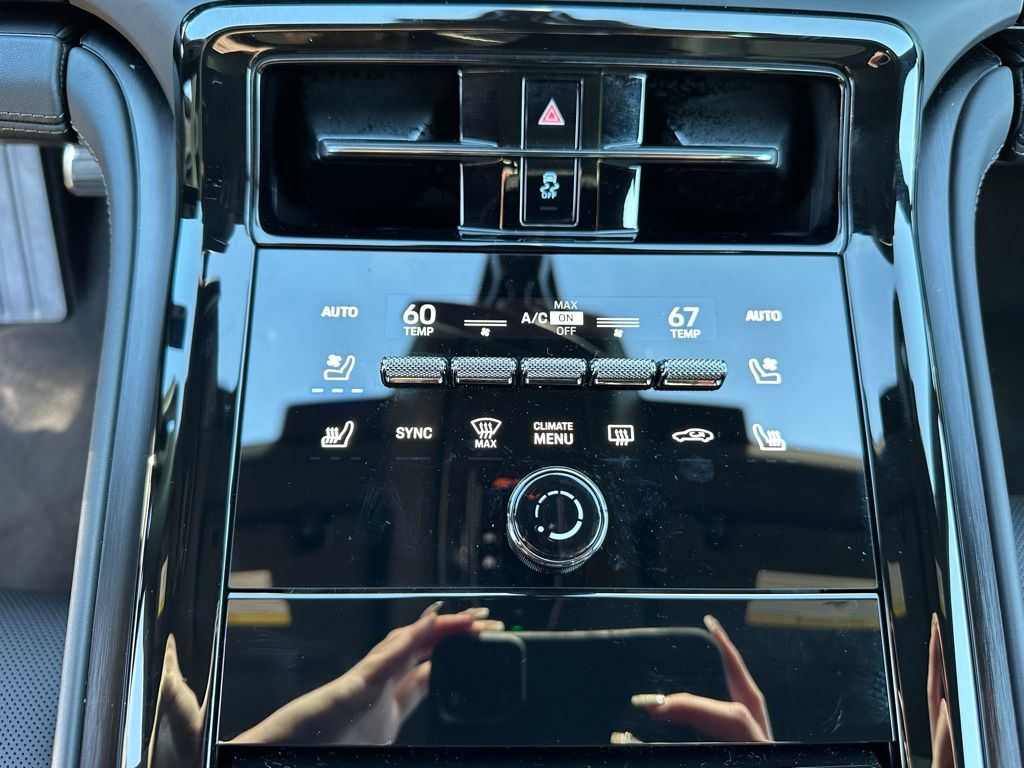 Thumbnail: 2025 Porsche Panamera - 24