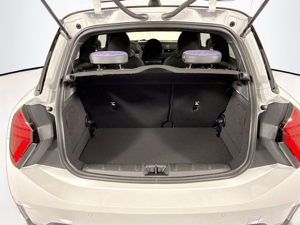 Thumbnail: 2026 MINI Cooper - 24