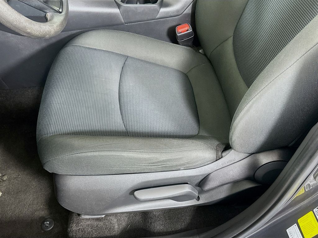 Thumbnail: 2023 Toyota RAV4 - 20