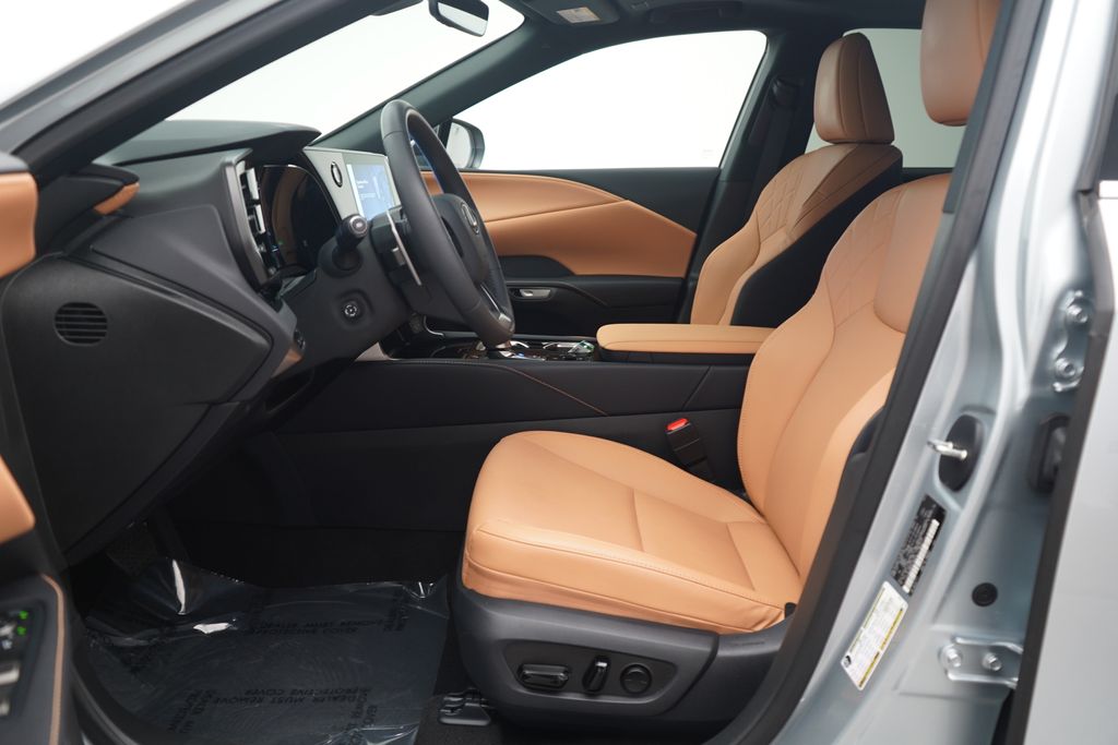 Thumbnail: 2025 Lexus RX - 6