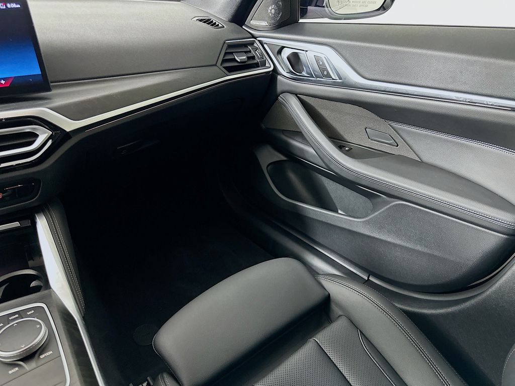 Thumbnail: 2024 BMW 4 Series - 24