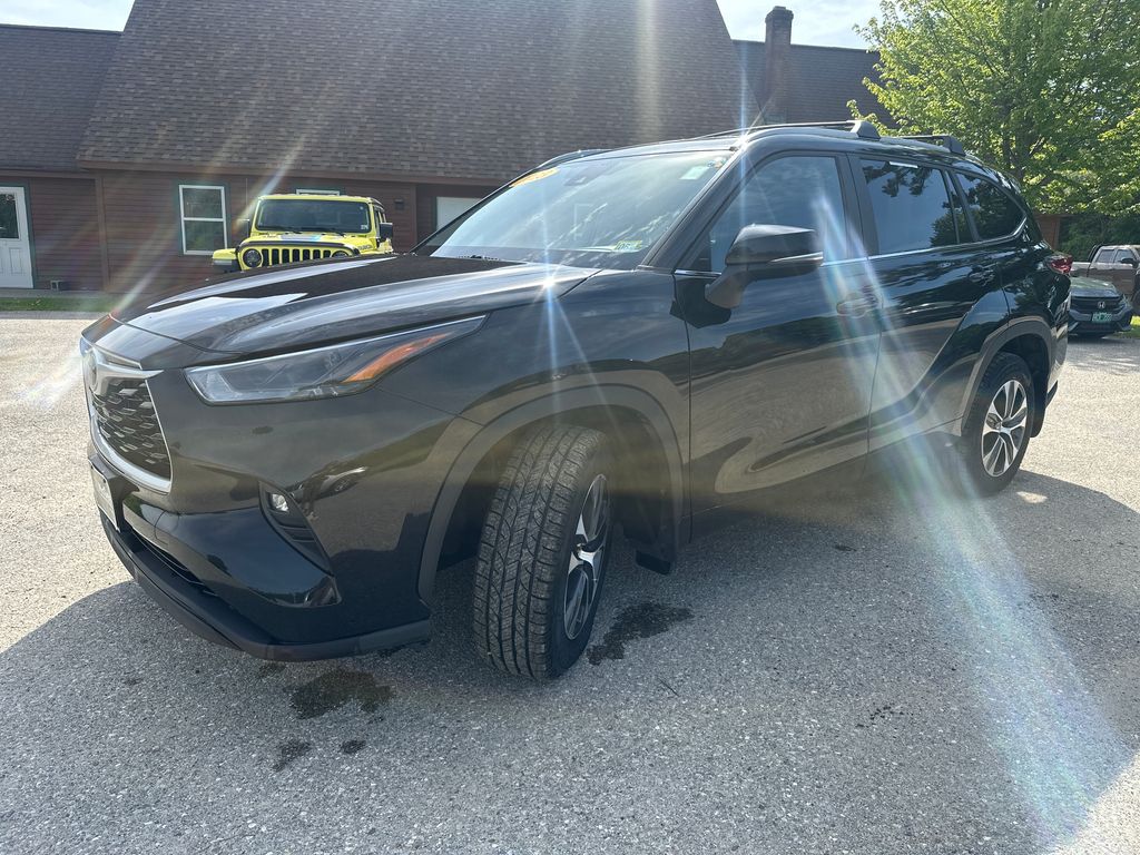 2023 Toyota Highlander XLE AWD